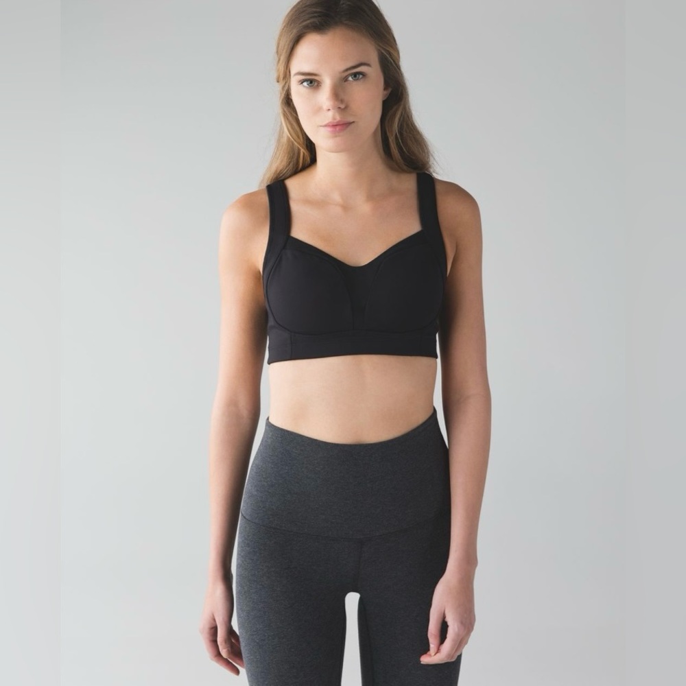 LULULEMON Ta Ta Tamer in Black High Support C-E Cup (Size 34DD)